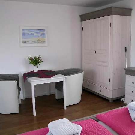 Ferienappartements Middelhagen Apartman *